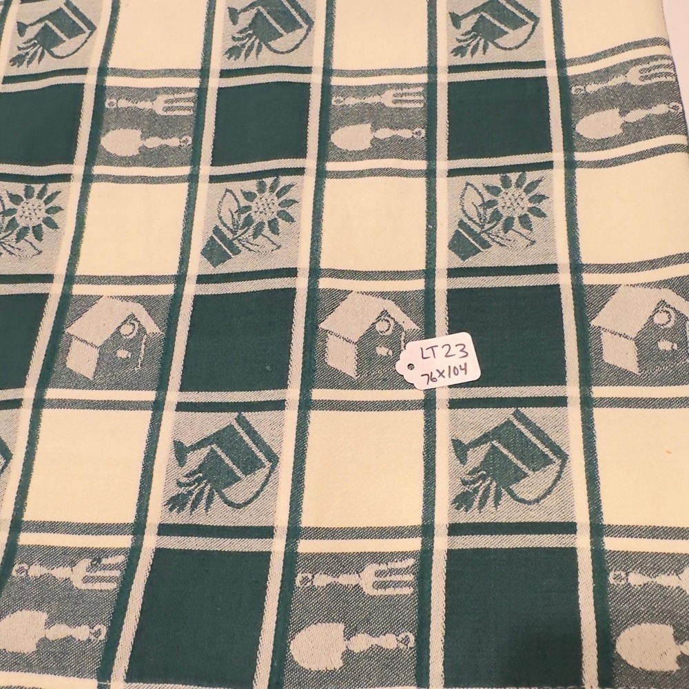 Tablecloth 76x104 - Green Beige checkered Garden birdhouses flowers